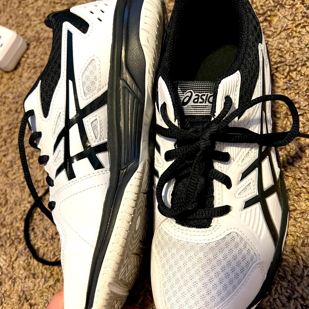 ASICS Youth Upcourt Volleyball Shoes